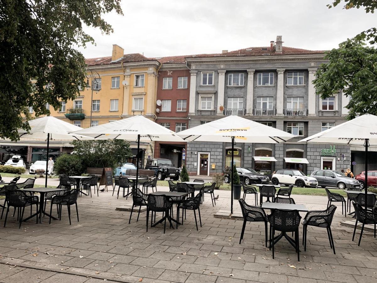 Old Town Home Of Evil Dog Vilnius Exterior photo